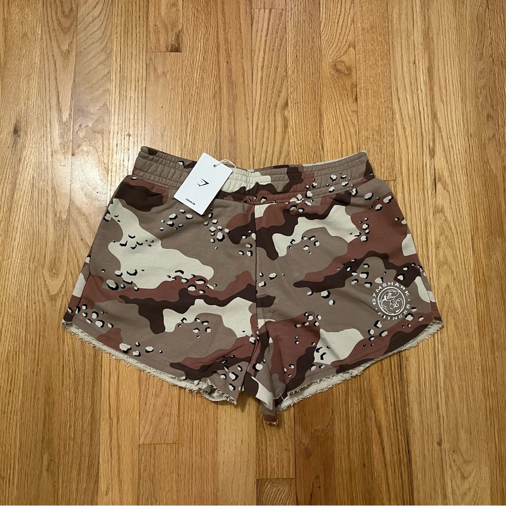 Gymshark Legacy 4” Shorts Medium Cement Brown NWT